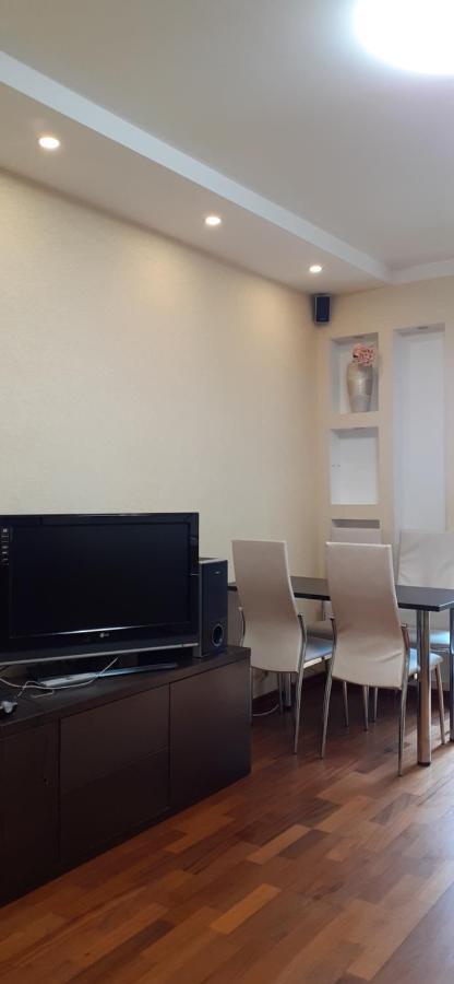 1/10 Вулиця Радунська Apartment Kiev Exterior foto