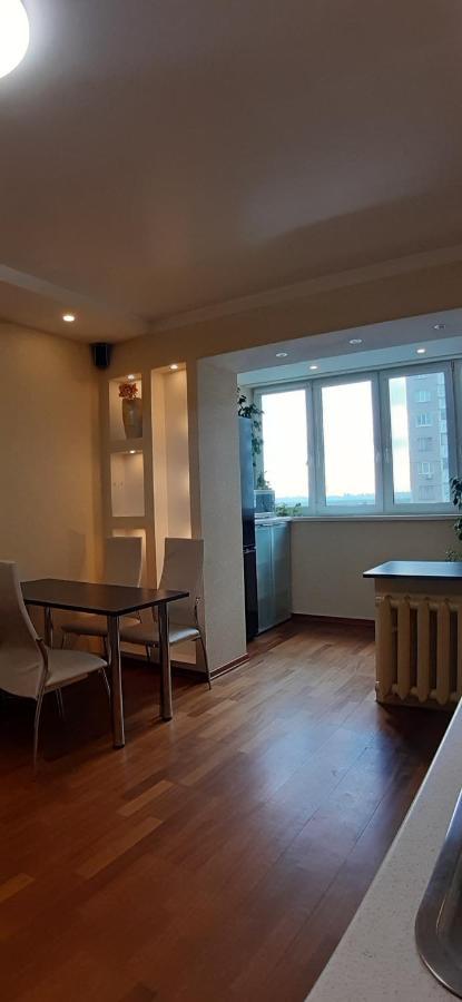1/10 Вулиця Радунська Apartment Kiev Exterior foto